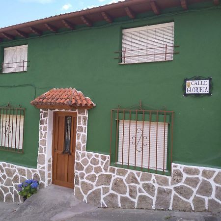 Los Callejones Arenas de San Pedro Exterior photo